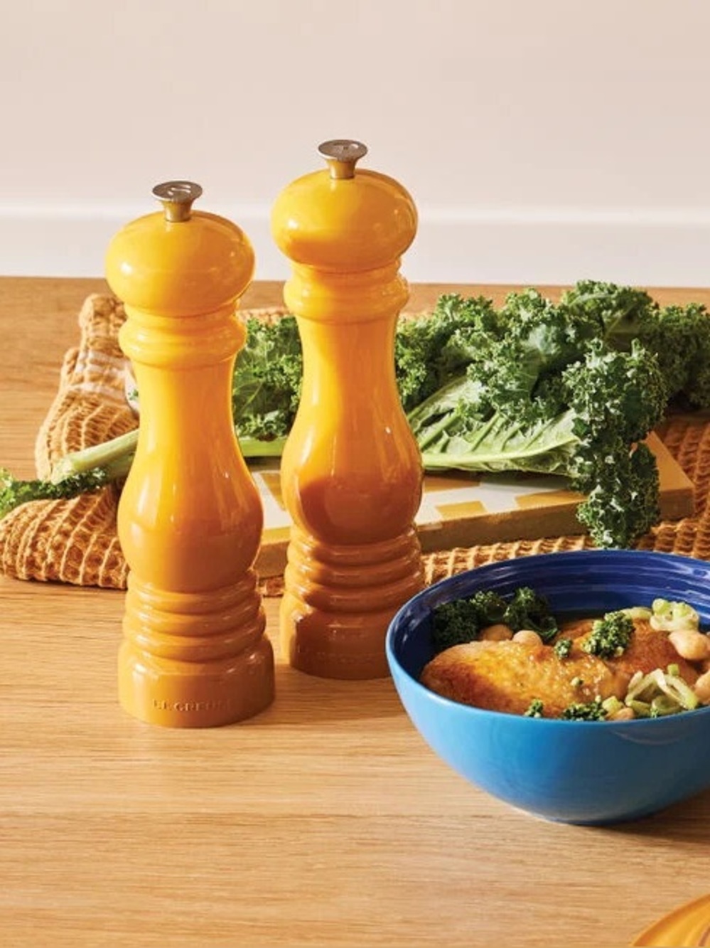 Le Creuset Glossy Yellow Salt and Pepper Mills Set